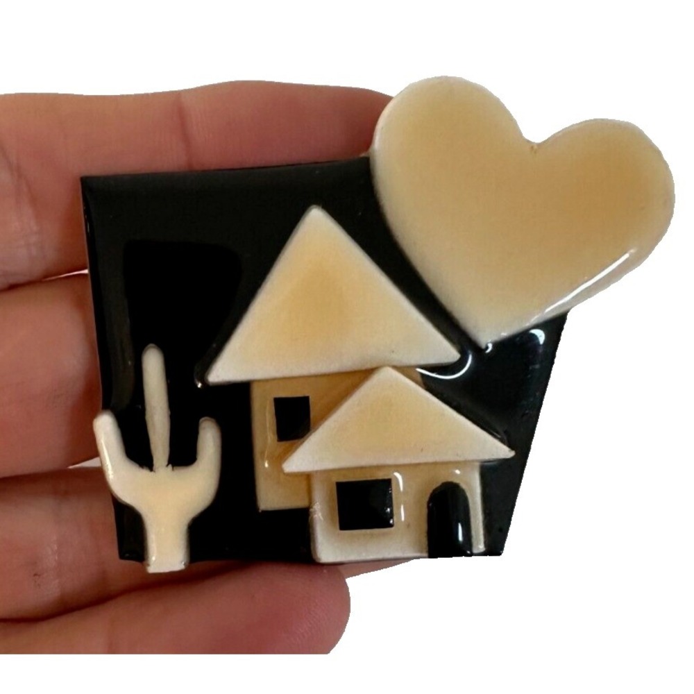 House Pins Lucinda Brooch Handmade Vintage Cactus‎ Heart Black Cream Brooch